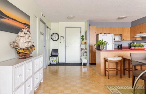 Kirkland Apartamento | Chic 1-bedroom apartment with fitness room and AC in serene Kirkland
