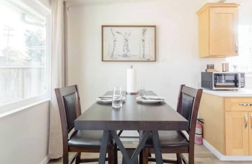 El Cerrito Apartamento | Chic 1 Bedroom Apartment w/ Comfy King Bed