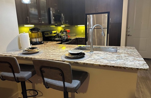 George Bush Park/Eldridge Apartamento | Chic 1-bedroom apartment in fantastic Houston with fitness room, AC , internet