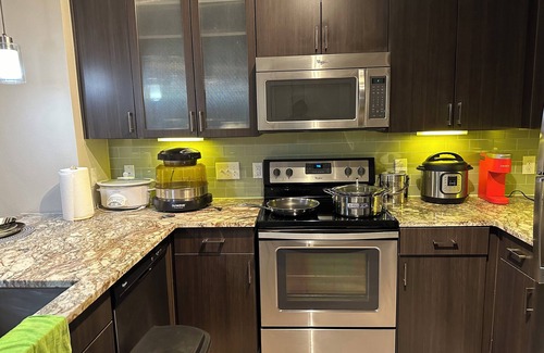 George Bush Park/Eldridge Apartamento | Chic 1-bedroom apartment in fantastic Houston with fitness room, AC , internet