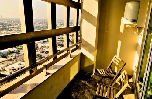 Lahore Apartamento | Chic 1-bedroom apartment with WiFi, AC in vibrant Lahore