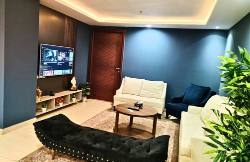 Lahore Apartamento | Chic 1-bedroom apartment with WiFi, AC in vibrant Lahore