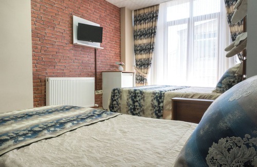Aksaray Hotel | Chic 1-bedroom hotel with WiFi, AC in enchanting Istanbul