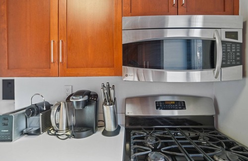 Midtown West Apartamento | Chic 1-bedroom with WiFi & AC in vibrant New York