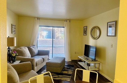 East Mesa Apartamento | Chic 1-bedroom with WiFi and AC in vibrant Mesa