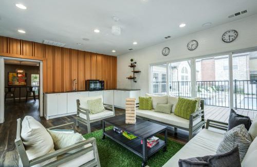 Plano Apartamento | Chic 1BD Retreat With Pool & Gym, Heart of Medical City Plano