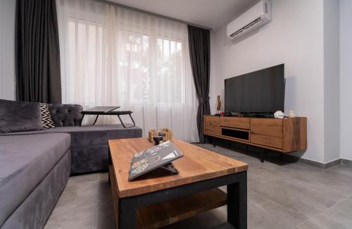 Plovdiv Center Apartamento | Chic 1BR Apartment with Balcony in Plovdiv