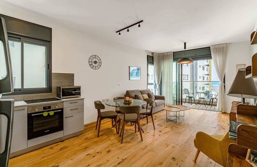 Tel Aviv Promenade Apartamento | Chic 1BR Ben Yehuda by Holiday Rentals SAFE ROOM