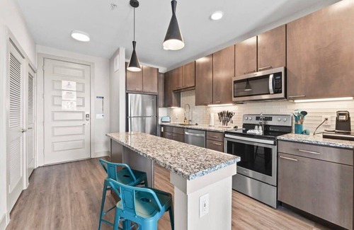 Montopolis Apartamento | Chic 1BR king suite close to Downtown w/ fast WiFi