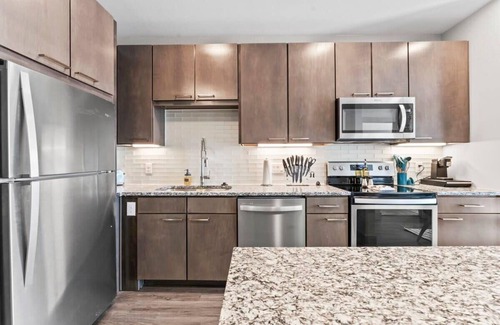 Montopolis Apartamento | Chic 1BR king suite close to Downtown w/ fast WiFi