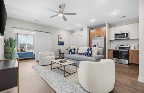 The Gulch Apartamento | Chic 1BR Steps from The Gulch & Broadway