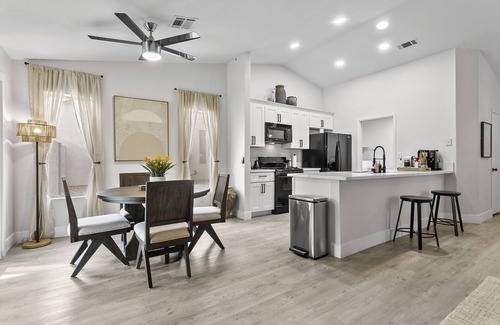North Las Vegas Casa | Chic 1Story Pool Home 2KingBeds, Grill, Coffee, AirHockey, Mins2 Las Vegas Strip