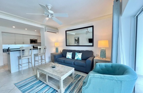 Porters Complejo | Chic 2 bedroom 2 bathroom groundfloor beachfront unit, pool tennis WiFi GB110