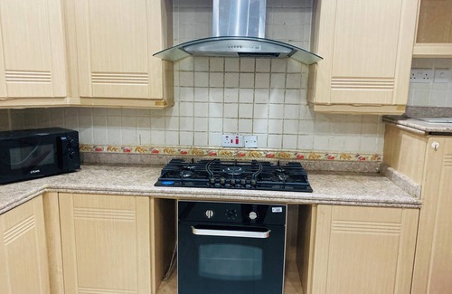 Masaki Apartamento | Chic 2-bedroom apartment with AC, WiFi in welcoming Dar es Salaam