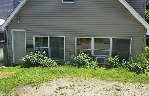 Ransom Apartamento | Chic 2-bedroom apartment with AC, WiFi in peaceful Clarks Summit