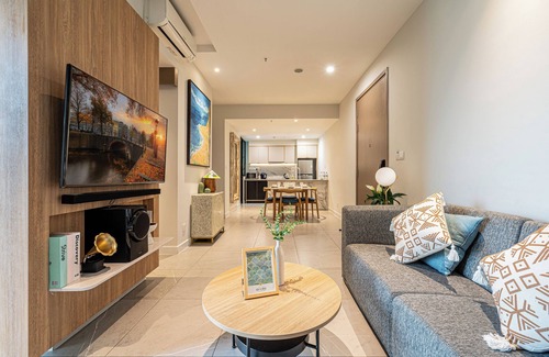 District 4 Apartamento | Chic 2-bedroom apartment with Pool & Gym in enchanting Saigon