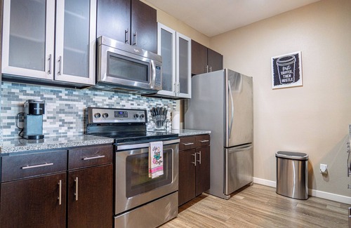 Southeast Orlando Apartamento | Chic 2-bedroom apartment in amazing Orlando with WiFi, AC, fitness room and pool