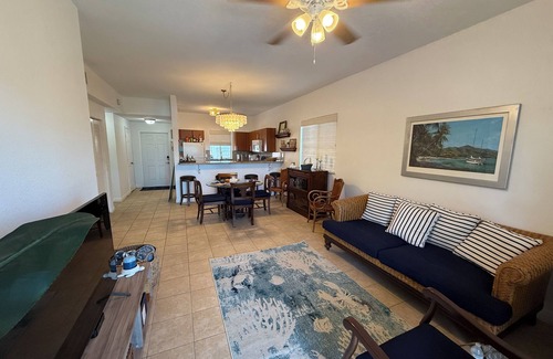 Alice Town Condominio | Chic 2-bedroom condo in brilliant Bimini Bay, steps from the Beach, WiFi, AC