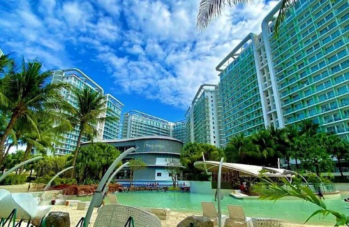Taguig Condominio | Chic 2-bedroom condo with AC, WiFi in enchanting Parañaque