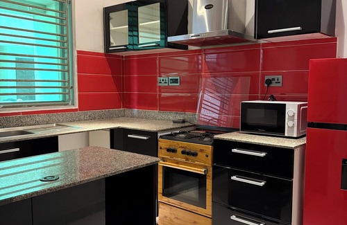 Ofin Apartamento | Chic 2-Bedroom Maisonette in Lekki