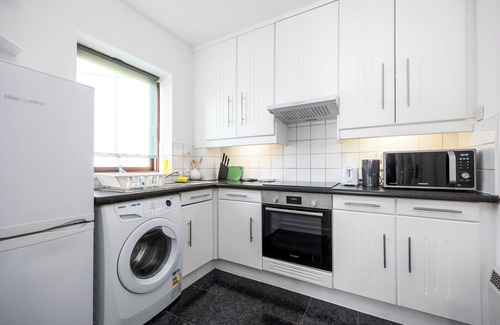 Dublin Apartamento | Chic 2Bed W/Canal Views, 15 Min to Kilmainham Gaol