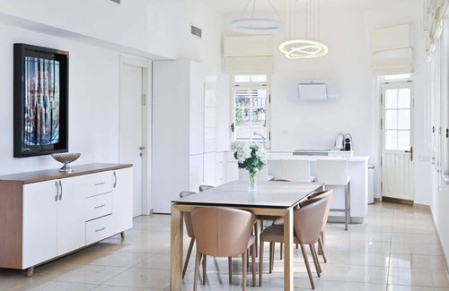 Tel Aviv City Center Apartamento | Chic 2BR Apartment close to the beach by HolyGuest