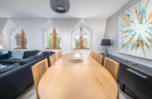 St. Mary's Park Apartamento | Chic 2BR Battersea Flat Terrace & Pet-Friendly