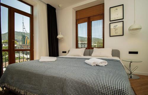 Vera Apartamento | Chic 2BR Center Apt with View - By Wehost