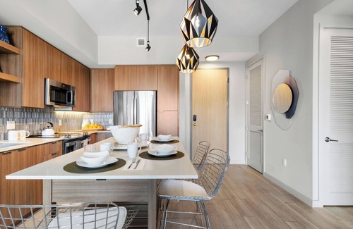 Flagler Village Apartamento | Chic 2BR Downtown Fort Lauderdale Apt w/ Pool