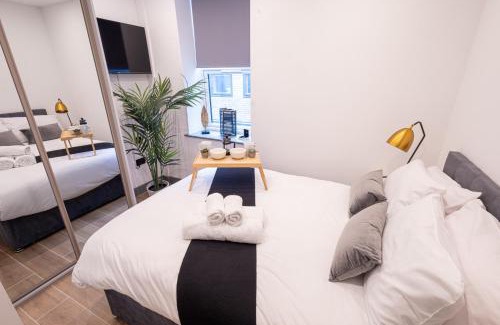 West Finchley Apartamento | Chic 2King BD Apt London with Ensuite & Pull Out Bed