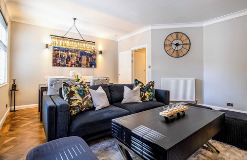 Northwood Apartamento | Chic 3-bedroom with luxury decor and WiFi in delightful Northwood