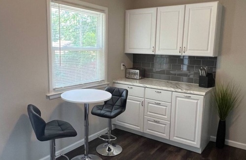 Redford Casa | Chic 3BR Casa in Livonia