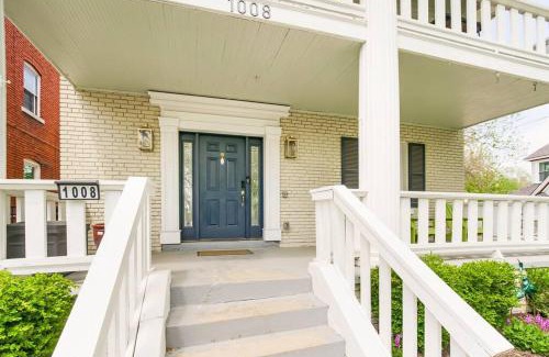 South Hyde Park Casa | Chic 4BR 3BA Historic Home Near Country Club Plaza