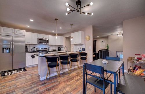 Southeast Colorado Springs Casa | Chic 4BR Home w/Game Room & Cinema - City Close!