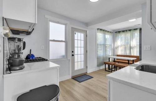 Channel Lake Casa | Chic 4BR Lakefront Canal Escape