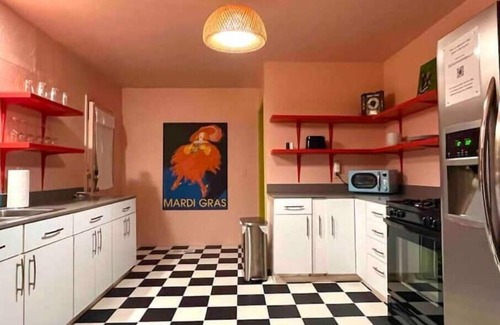 Central Oklahoma City Casa | Chic 50s Time Capsule Downtown/OU Med/OK Capitol