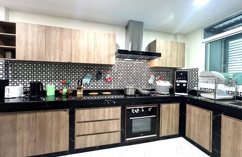 Nana Casa | CHIC 6Bed CITY CENTER Nana BTS Siam Central World