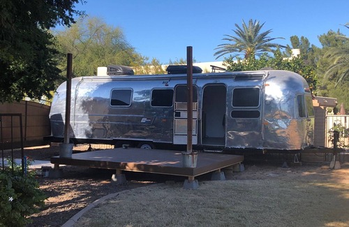 Paradise Valley Village Casa | Chic Airstream on a 1 acre lot on the golf course in Scottsdale