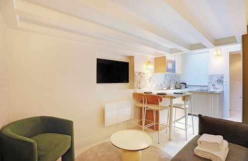 Saint-Vincent-de-Paul Apartamento | Apartamento elegante y acogedor en el Canal Saint Martin