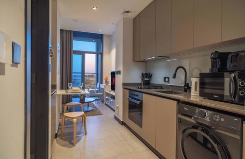 Business Bay Apartamento | Chic and Modern: Downtown Dubai/Business Bay Studio with Spectacular Dubai Views