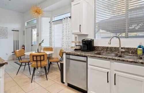 North Las Vegas Casa | Chic and Modern 3BD Home with Pool & Pool Table