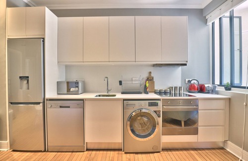 Green Point Apartamento | Chic Apartment | Balcony | Fast WiFi | Pool Access
