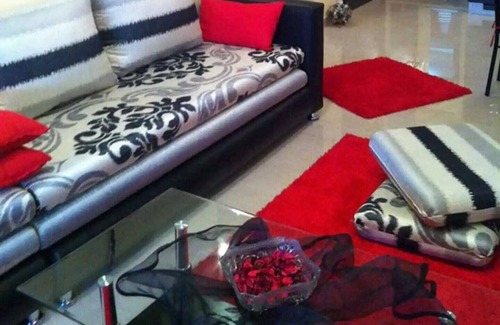Swiss City Apartamento | Chic apartment in residence with swimming pool