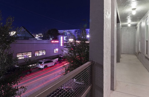 Fort Worth Cultural District Apartamento | Chic Apartment in the Heart of FW | King Bed