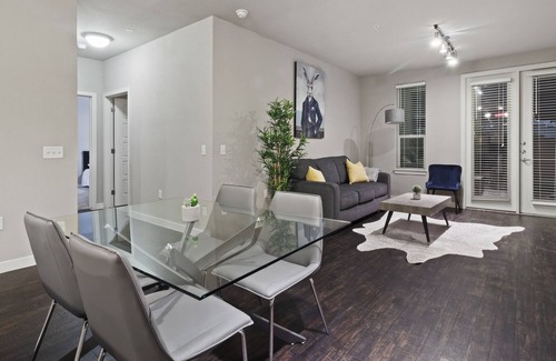 Fort Worth Cultural District Apartamento | Chic Apartment in the Heart of FW | King Bed