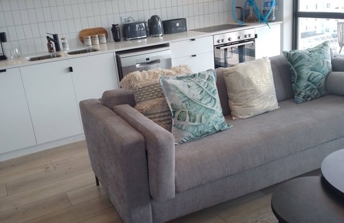 Green Point Apartamento | Chic apartment with WiFi and AC in fantastic Cape Town