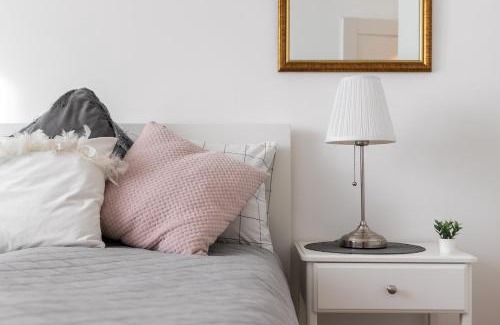 Muranow Apartamento | Chic Apartments - Stare Miasto - Cozy and Stylish - Anielewicza