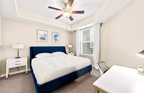 Sparks Apartamento | Chic Apt with Jacuzzi, Pool Nr Casino & Shopping