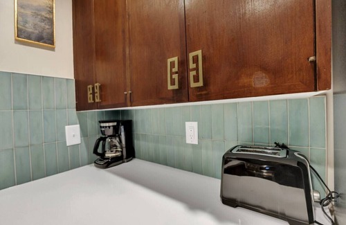 Chapel Hill Casa | Chic Asian-Mid Century Home