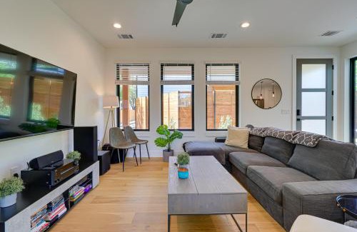 South Manchaca Casa | Chic Austin House with Spacious Backyard and Hammock